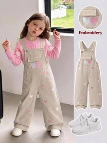 SHEIN Elladie kids 女童牛仔吊帶褲，四季新款，休閒百搭，復古牛仔卡其色，粉色與白色愛心刺繡，寬鬆直筒版型，舒適優質棉質牛仔布，日常穿著，時尚百搭造型，四季女童牛仔吊帶褲 - 卡其色 - 查看 4