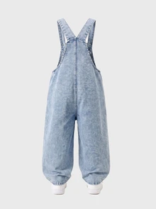 SHEIN Genkimix Kids 女童牛仔吊帶褲，全新四季款，可愛俏皮設計，復古淺藍牛仔布搭配黃色+白色雛菊印花與雪洗效果，時尚寬鬆直筒版型，柔軟舒適面料，百搭日常穿著，適合度假、派對及其他外出場合 - 淺色水洗藍 - 查看 3