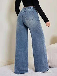 SHEIN Tall CURVE Plus Size Women Casual Loose Fit Denim Jeans With Pockets - Blue - View 3