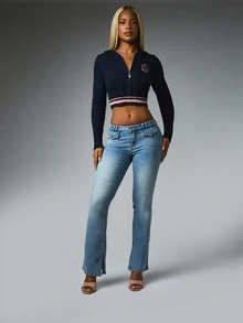 BABYPHAT JEANS DE CINTURA BAJA CON CORTE ACAMPANADO Y DETALLE DE ABERTURA Y BOLSILLO - Azul - Ver 3