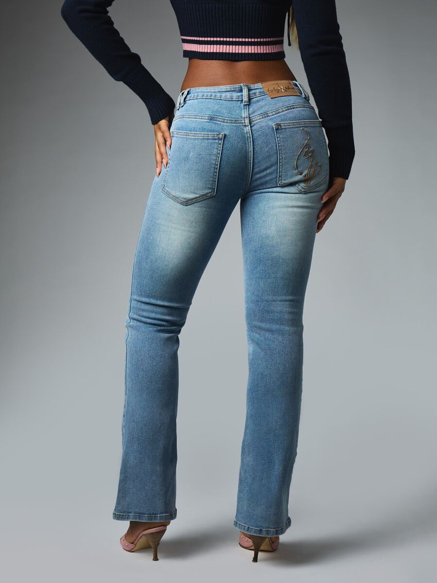 BABYPHAT JEANS DE CINTURA BAJA CON CORTE ACAMPANADO Y DETALLE DE ABERTURA Y BOLSILLO - Azul - Ver 1