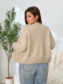 Solflare Cardigan Rajut Lengan Panjang Kancing Bergaya Vintage Ukuran Besar untuk Liburan - Aprikot - View 2