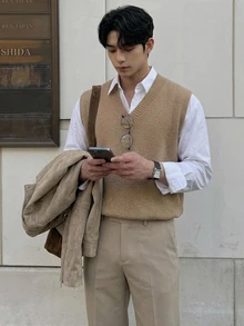 DAZY Men's Solid Color V-Neck Casual Versatile Knit Vest Fall - Camel - View 8