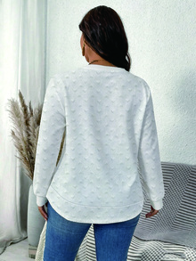 SHEIN LUNE كنزة رياضية بيضاء بمقاس كبير بنسيج منقوش بقلوب صغيرة مناسبة للخريف/الشتاء - أبيض - مشاهدة 2