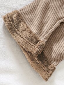 SHEIN Playful Pals 女嬰卡其色假領不對稱針織兩件套，毛茸茸絨毛拼接袖口與喇叭褲腳，秋冬款 - 卡其色 - 查看 8
