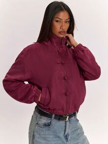 SHEIN BAE 女款仿麂皮短版夾克 蛙形開襟扣 立領拉鍊 落肩設計 復古休閒 米色 新中式風格 - 紅色 - 查看 5