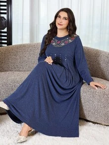 Al Najma Plus Size Women's Floral Embroidered Rhinestone Decorated Pleated Hem Arabian Dress - Navy Blue - View 1