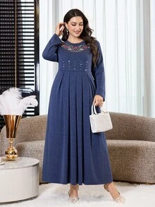 Al Najma Plus Size Women's Floral Embroidered Rhinestone Decorated Pleated Hem Arabian Dress - Navy Blue - View 4