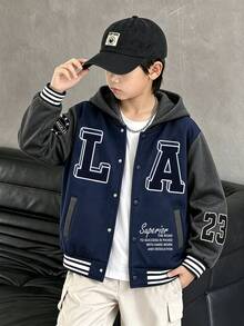 SHEIN 男童秋季保暖內裡長袖連帽夾克，黑灰拼接連帽抓絨棒球夾克，LA字母印花搭配多款美國標語印花，寬鬆落肩版型幼童校園與旅行復古風兒童外套，校園夾克，戶外夾克 - 藍色 - 查看 5