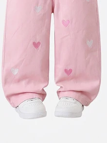 SHEIN Elladie kids 女童牛仔吊帶褲，四季新款，休閒百搭復古粉色與牛仔色，粉色與白色愛心刺繡，寬鬆直筒版型，舒適優質棉質牛仔面料，時尚日常穿著，女童牛仔吊帶褲 - 粉色 - 查看 6