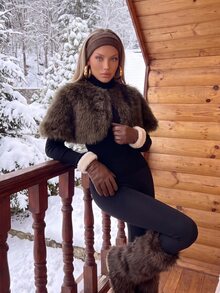 SHEIN ICON Women's Solid Color Fashion Versatile Winter Faux Fur Shawl - Brown - View 5