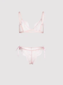 MISSGUIDED طقم ملابس داخلية من الدانتيل الزهري مع حمالة صدر وسروال داخلي جريء مزين بفيونكة ساتان على الجانبين وحافة متموجة هدية عيد الحب - وردي فاتح - مشاهدة 2