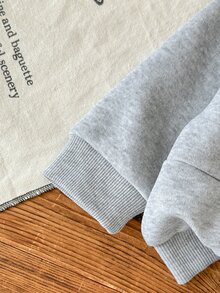 SHEIN 新生兒女嬰秋冬套裝 灰色圖案休閒運動風 極簡拉鍊長袖衛衣上衣搭配長褲套裝 - 灰色 - 查看 9