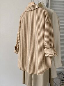 SHEIN LUNE 大尺碼女款條紋落肩長袖單排扣休閒襯衫 秋季 - 彩色 - 查看 2
