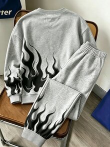 SHEIN 2件組小男孩酷炫圖案與幾何時尚印花圓領衛衣與運動長褲套裝，適合假期派對、春/秋/冬，舒適休閒，秋季首選，街頭風，返校休閒穿搭，戶外 - 彩色 - 查看 2