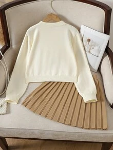 SHEIN Genkimix Kids 青少年女孩冬季針織兩件套，可愛3D蝴蝶結毛衣與百褶裙套裝，優雅風格 - 卡其色 - 查看 2