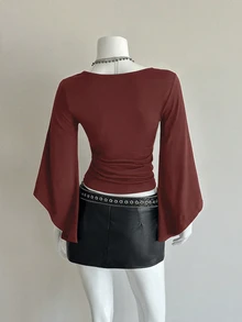 EgrlEra Kaos Wanita Polos Model Kerut dengan Kerah V Dalam, Seksi, Panjang Sedang, Pas Badan - Burgundy - View 2