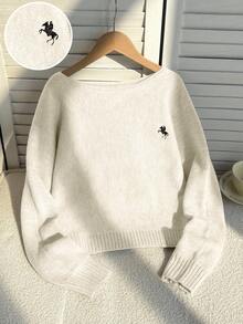 SHEIN 1件青少年女孩時尚露肩寬鬆慵懶風黑色馬刺繡圖案灰色蝙蝠袖短版套頭毛衣，適中厚度，整齊下擺，貼身袖口 - 杏色 - 查看 1