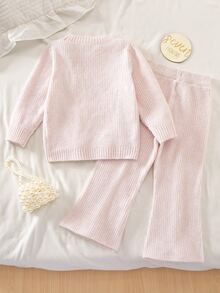 SHEIN Genkimix Kids 女童撞色花卉刺繡針織兩件套，圓領長袖毛衣 + 喇叭長褲，甜美休閒針織套裝 - 淺粉色 - 查看 2