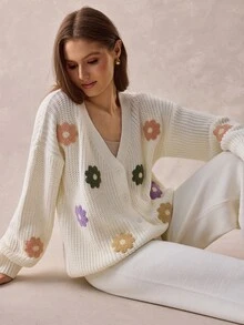 SHEIN ملابس نسائية كارديجان محبوك بنقشة زهرة الأقحوان & بنطلون واسع الساق طقم متناسق - كريم - مشاهدة 8