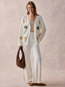 SHEIN ملابس نسائية كارديجان محبوك بنقشة زهرة الأقحوان & بنطلون واسع الساق طقم متناسق - كريم - مشاهدة 7