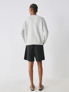 YARNWELL Women's Solid Color Round Neck Long Sleeve Sweater For Autumn/Winter - Grey - View 3