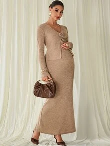 MaterniChic Maternity Autumn Elegant 3D Floral Decor Top And Skirt 2 Pieces Set - Khaki - View 7