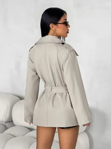 SHEIN PETITE Mantel trench khaki yang stylish dan longgar untuk wanita bertubuh mungil - cocok untuk bepergian dan pakaian kasual. - Khaki - View 2
