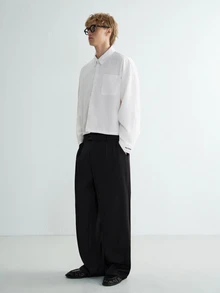 Sonviro PAVTROS Men's White Button-Down Long Sleeve Shirt With Chest Pocket & Label Detail, Boxy Cropped Fit - White - View 4