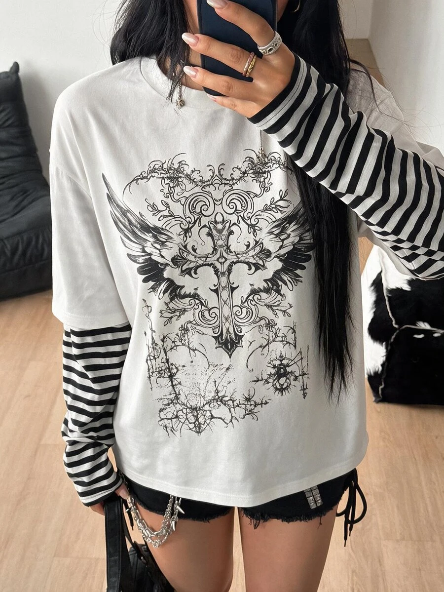 Coolane 女款秋季舒適保暖街頭風 Grunge 外出穿搭 白色圖案印花 大廓型黑色條紋長袖棉質短版T恤