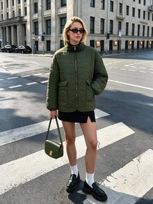 Struktiv Jaket Wanita Kasual Musim Gugur/Dingin dengan Desain Quilted Minimalis dan Nuansa Premium, Cocok untuk Perjalanan Sehari-hari, Berbelanja, dan Santai. Warna Polos Serbaguna. - Hijau Tentara - View 10