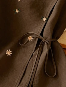 SHEIN Franclia 女款花卉刺繡圖案休閒百搭日常穿著上衣 - 棕色 - 查看 5