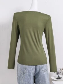 SHEIN Sparklyn Teen Girl' 軍綠色 T-shirt，心形領口搭配精緻蕾絲飾邊，抽褶腰部設計修飾腹部，喇叭長袖修飾手臂線條 - 軍綠色 - 查看 2
