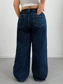 SHEIN Plus Size Women Casual Versatile Pocketed Button Loose Denim Jeans - Medium Wash - View 6