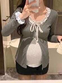 Dazy Maternity 拼接 2 合 1 修身長袖抓皺蕾絲前綁帶休閒度假韓風春夏秋冬孕婦 T 恤 - 灰色 - 查看 1