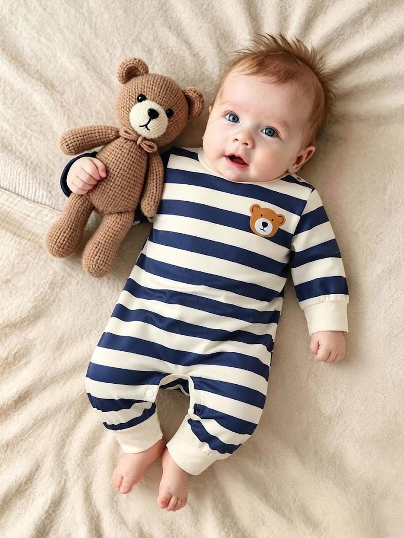 SHEIN Jumpsuit Bayi Baru Lahir Motif Beruang Garis-garis Putih dan Biru Tua yang Lucu, Lengan Panjang, Kerah Bulat, Set Romper Bayi Musim Gugur, Cocok untuk Keluarga