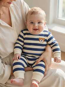 SHEIN Jumpsuit Bayi Baru Lahir Motif Beruang Garis-garis Putih dan Biru Tua yang Lucu, Lengan Panjang, Kerah Bulat, Set Romper Bayi Musim Gugur, Cocok untuk Keluarga - Navy Blue - View 4