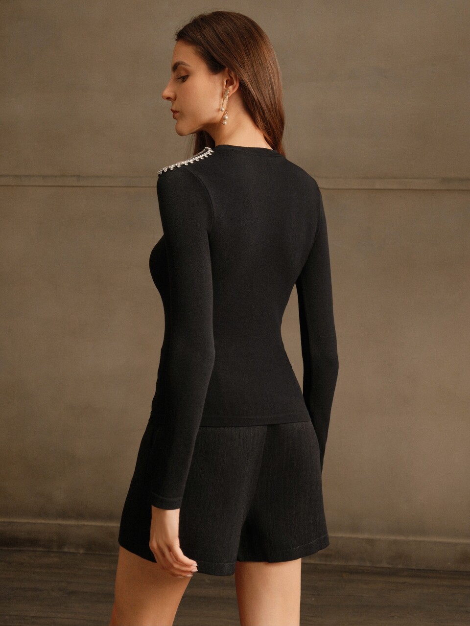 Women's Fashionable Elegant Rhinestone Embellished Open Shoulder Ribbed Turtleneck Long Sleeve T-Shirt, Autumn