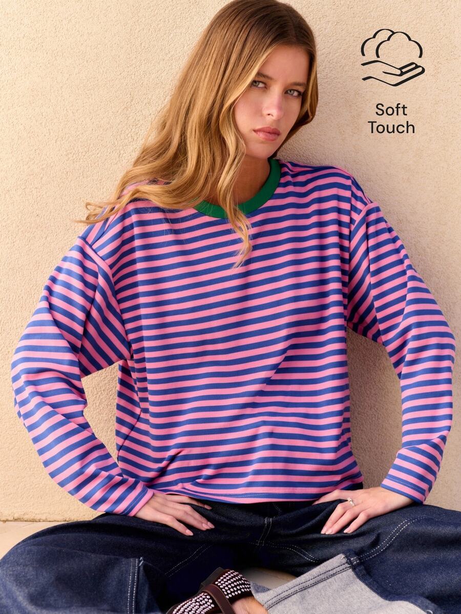 Nöista Striped Graphic Long Sleeve Tee With Contrast Collar. Fall, Casual, Street Style, Everyday Looks. - Blue - View 1
