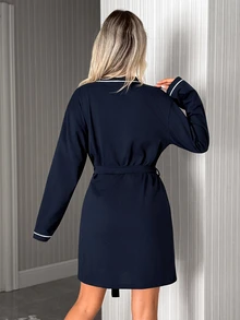 SHEIN رداء نوم نسائي كحلي بحواف متباينة وحزام وأكمام طويلة - أزرق بحري - مشاهدة 2