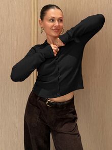Kuleshova 女士优雅纯黑色圆领纽扣长袖休闲开衫，百搭日常穿着、商务休闲、圣帕特里克节、复活节、夏季派对、海滩度假、夏季外出、毕业典礼等场合皆宜。 - 黑色 - 查看 5