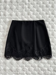 Elamini Autumn/Winter New American Minimalist Black Suede-Like Fitted Lace Patchwork Anti-Exposure Mini Skirt, Casual Street Style - Black - View 2