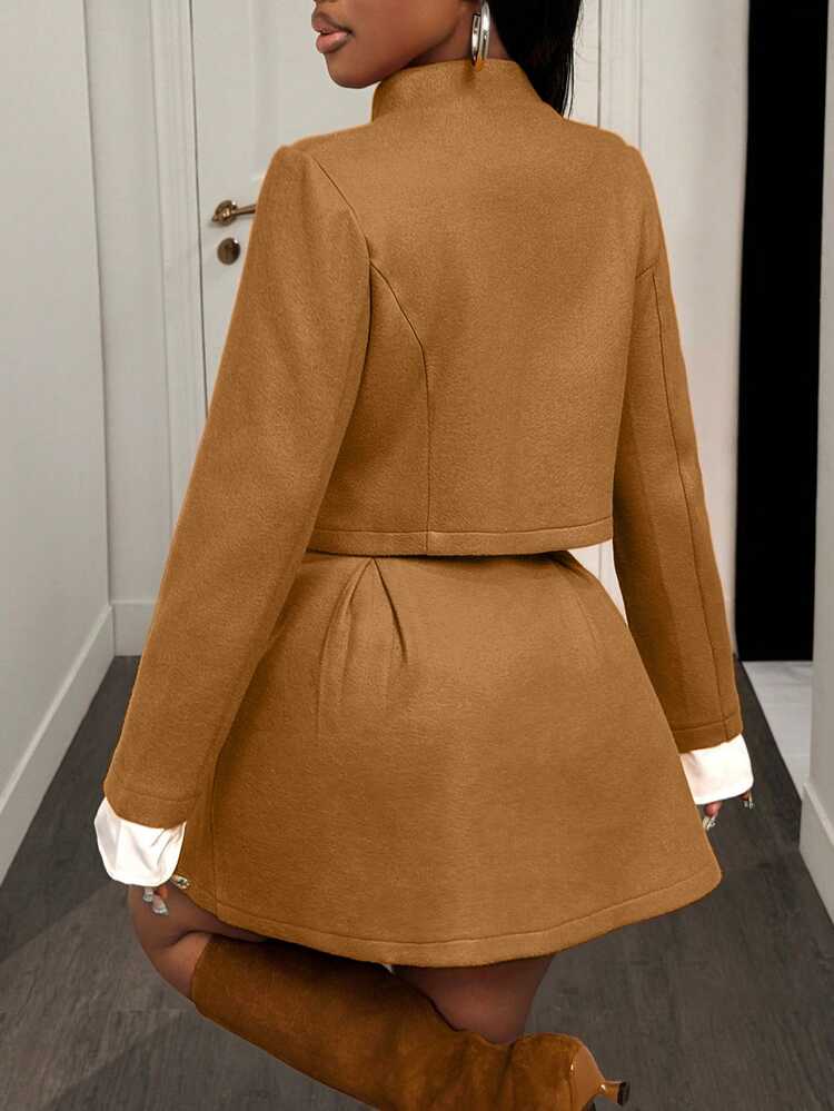 SHEIN BamGlam This Is The Latest Fall/Winter Design Of The Lady's Stand-Up Collar Front-Opening Decorative Button. The Contrasting Color Cuffs Make It A Short And S - Brown - View 2