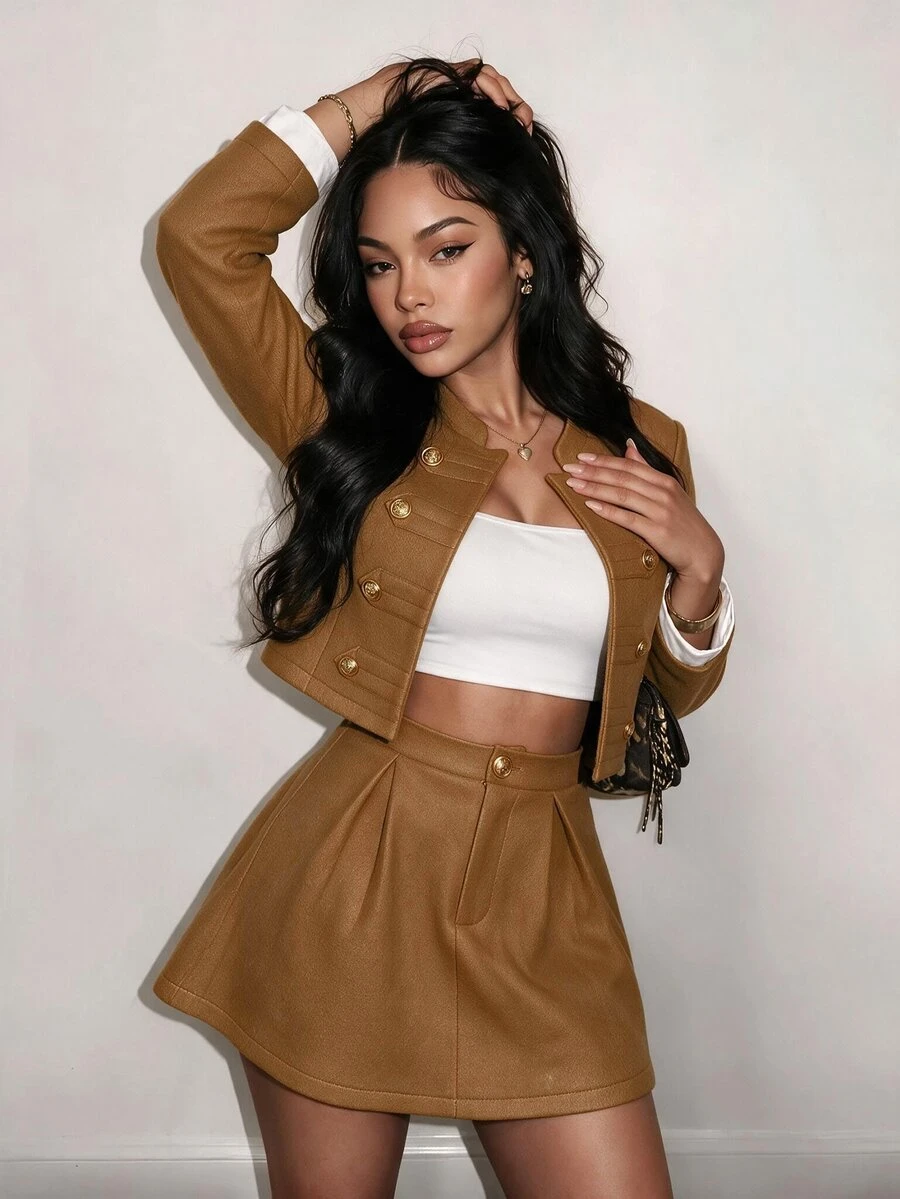 SHEIN BamGlam This Is The Latest Fall/Winter Design Of The Lady's Stand-Up Collar Front-Opening Decorative Button. The Contrasting Color Cuffs Make It A Short And S