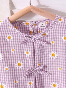 SHEIN 幼女 2件組 秋季紫色格紋雛菊印花荷葉邊長袖上衣，附蝴蝶結裝飾與牛仔褲套裝，可愛幼童女童秋季服飾 - 紫色 - 查看 9