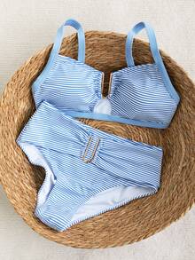 Costavie 女款藍白條紋比基尼套裝，夏季保守款海灘度假高腰泳衣，金色U型裝飾粗肩帶兩件式泳衣 - 藍白色 - 查看 2