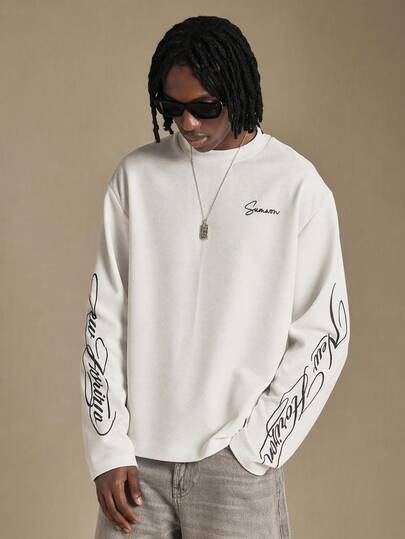 SUMWON New Horizon Waffle Knit Long Sleeve Tee With Cursive Script Sleeve Print High Neck Boxy Fit Streetwear Top Vacation Club White And Black Spring