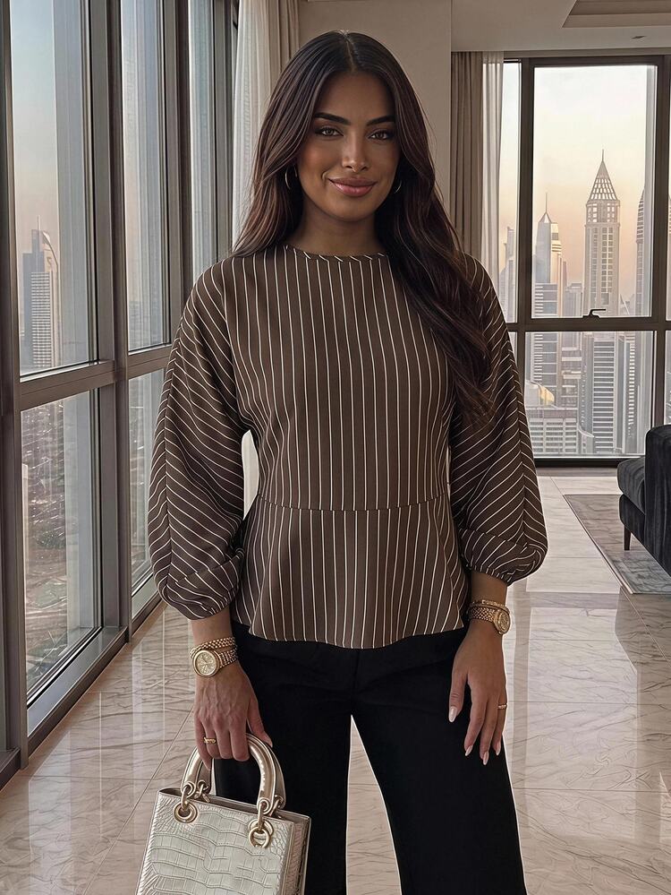 Firerie قميص نسائي جديد بتصميم بسيط أنيق ورومانسي كاجوال للارتداء اليومي والتنقل في المدينة، بلون بني قهوة مع خطوط، بياقة دائرية وأكمام طويلة بتصميم جناح الخفاش، خصر مشدود برباط على شكل X، بقصة عادية، مناسب كزي للمعلمات، للارتداء في فصل الخريف - متعدد الألوان - مشاهدة 5