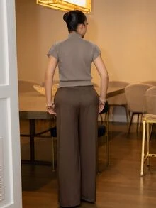 Melissa Matos 女式纯色无袖高领针织上衣 - 卡其色 - 查看 2