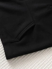 SHEIN 2件組兒童小男孩休閒日常百搭舒適拼接連帽半拉鍊套頭寬鬆長袖外套與寬鬆收口長褲梭織兩件套，適合學校、花園、海灘、生日，春/夏 - 黑色 - 查看 4